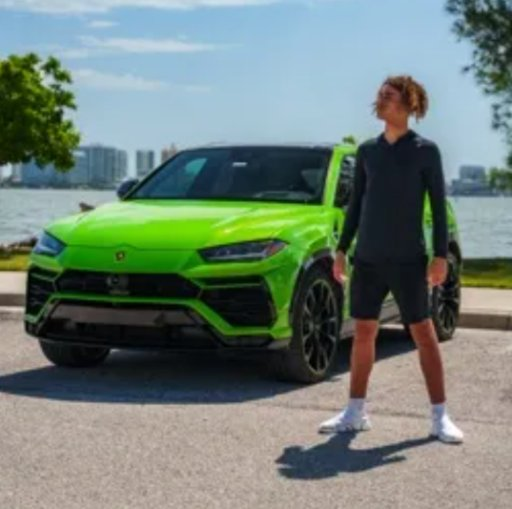 RP Profits with a green Lamborghini